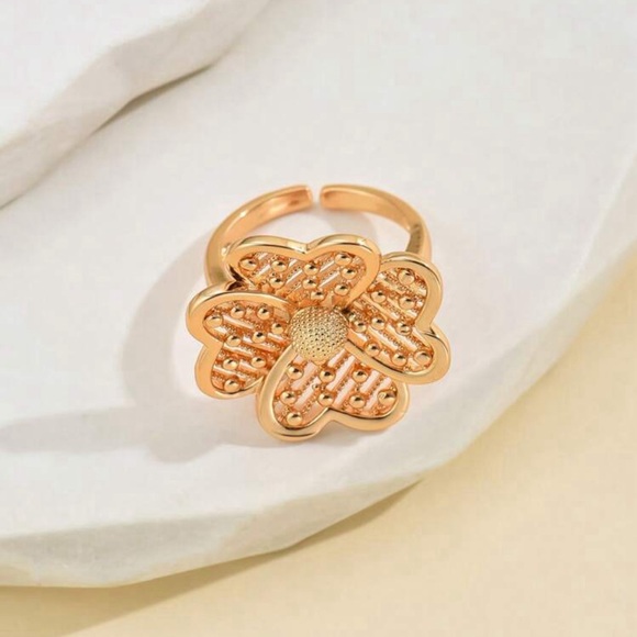 Flower Decor Open Ring - Picture 2 of 4